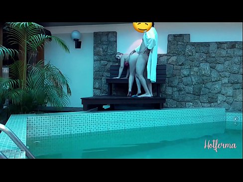 ❤️ Bòs envite sèvant nan pisin lan, men li pa t 'kapab reziste yon cho ️❌ Slope nan pònografi ht.novoporn.ru ️❤